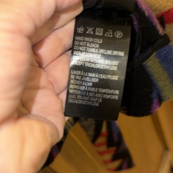 FARM Rio Black Multicolor Aztec Knit Cardigan - Picture 8 of 8